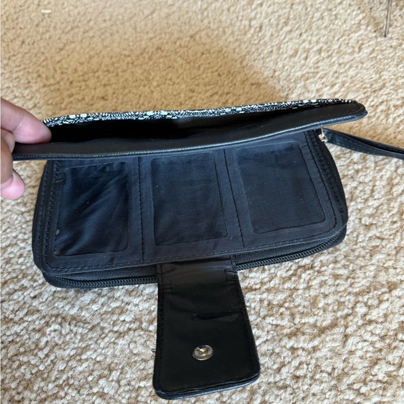 Wallet/wristlet - Picture 3 of 5